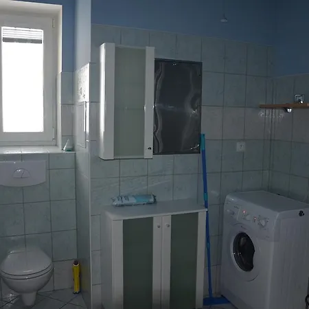 Apartman 公寓 *