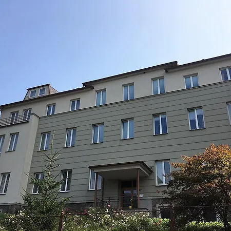 公寓 Apartman
